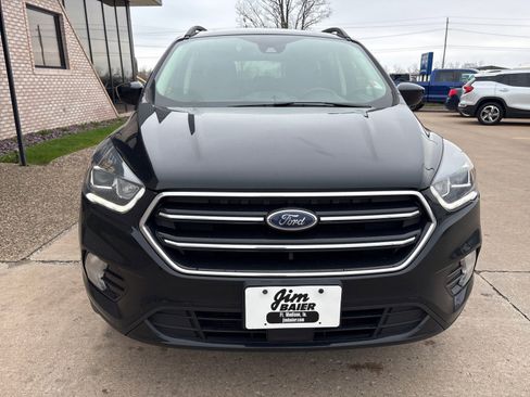 Used 2018 Ford Escape SE w/ SE Sport Appearance Package FWD image 6