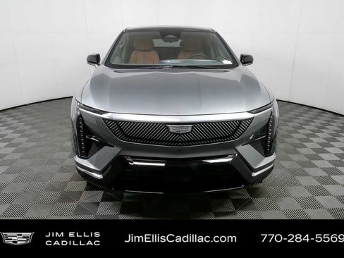 New 2026 Cadillac Optiq Luxury 2 RWD image 36