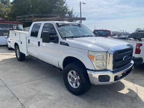 Used 2016 Ford F250 XL w/ XL Appearance Package AWD/4WD image 4