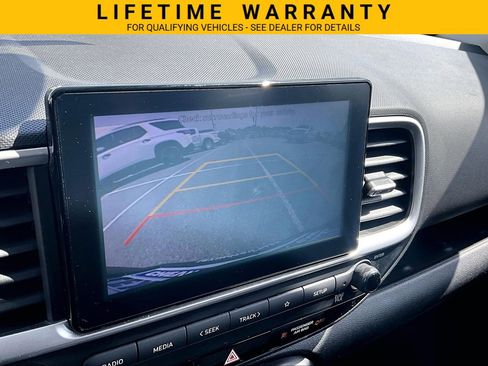Used 2022 Hyundai Venue SEL w/ Cargo Package FWD image 27