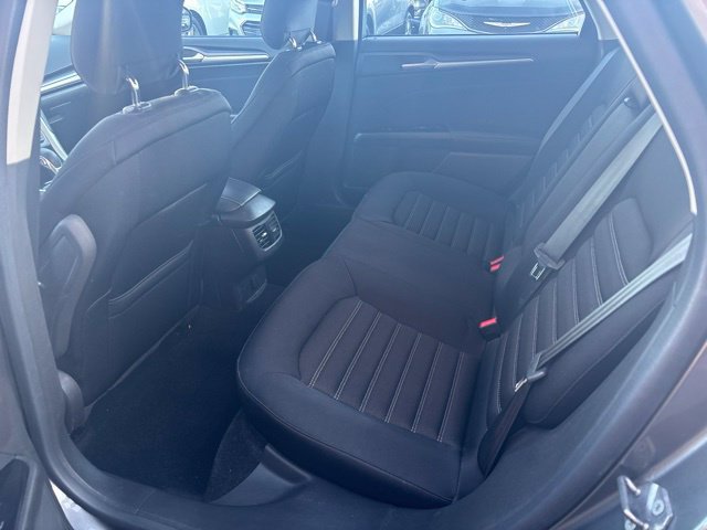 Used 2013 Ford Fusion SE FWD image 17
