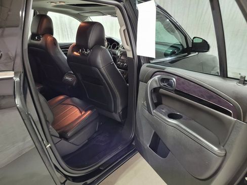 Used 2017 Buick Enclave Premium image 41