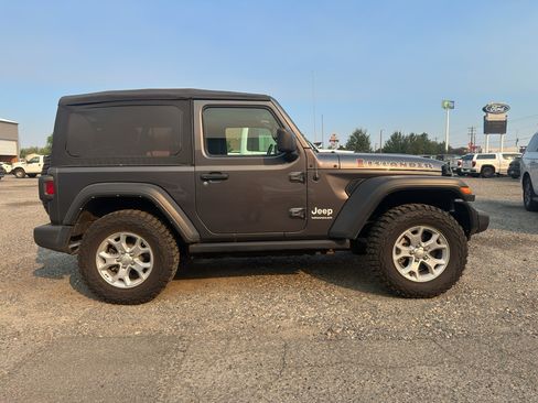 Used 2021 Jeep Wrangler Sport AWD/4WD image 5