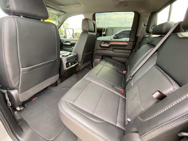 Used 2025 GMC Sierra 3500 Denali w/ Technology Package AWD/4WD image 14