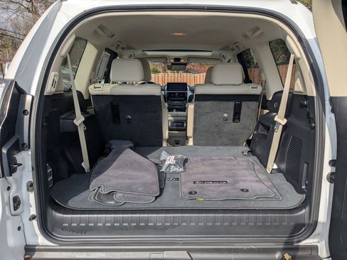 Used 2023 Lexus GX 460 Premium image 7