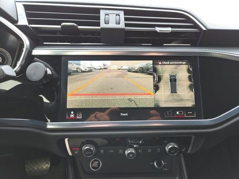 Used 2024 Audi Q3 2.0T Premium Plus w/ Premium Plus Package image 29