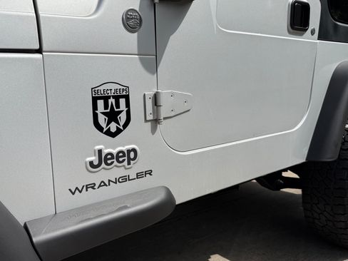 Used 2006 Jeep Wrangler X AWD/4WD image 8
