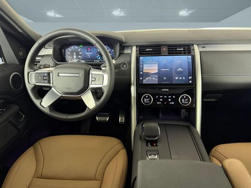 Used 2026 Land Rover Discovery Limited Edition AWD/4WD image 4