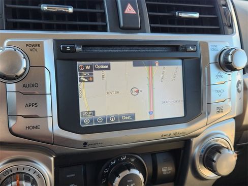 Used 2016 Toyota 4Runner SR5 image 18