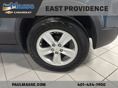 Used 2021 Chevrolet Trax LT w/ Driver Confidence Package image 8