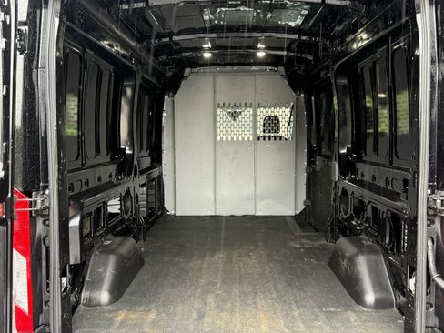 Used 2023 Ford Transit 250 Medium Roof AWD image 3