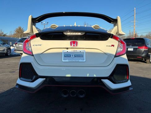 Used 2018 Honda Civic Type R image 6