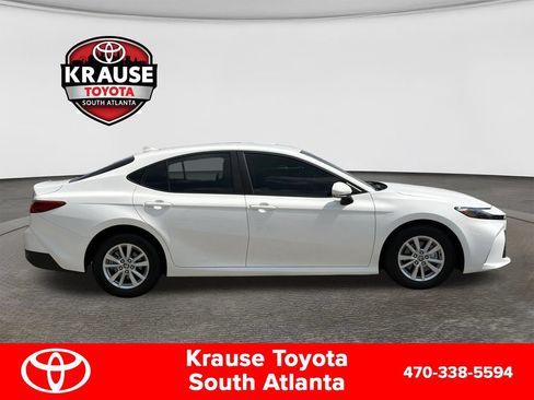 Used 2025 Toyota Camry LE FWD image 4