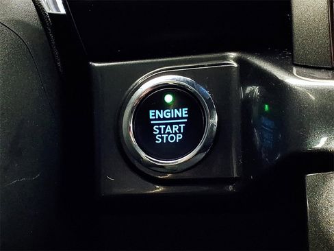 Used 2022 Ford F150 XLT w/ Equipment Group 302A High image 18