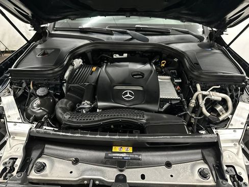 Used 2019 Mercedes-Benz GLC 300 4MATIC image 9