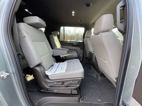 Used 2026 Chevrolet Suburban LT w/ Comfort Package AWD/4WD image 26