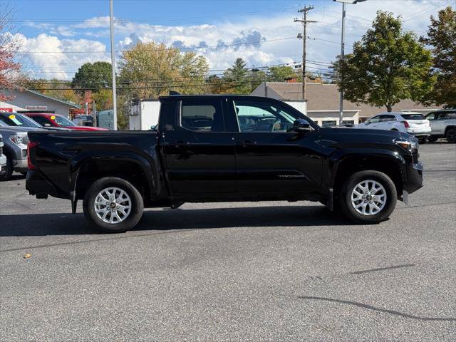 Certified 2025 Toyota Tacoma SR5 AWD/4WD image 7