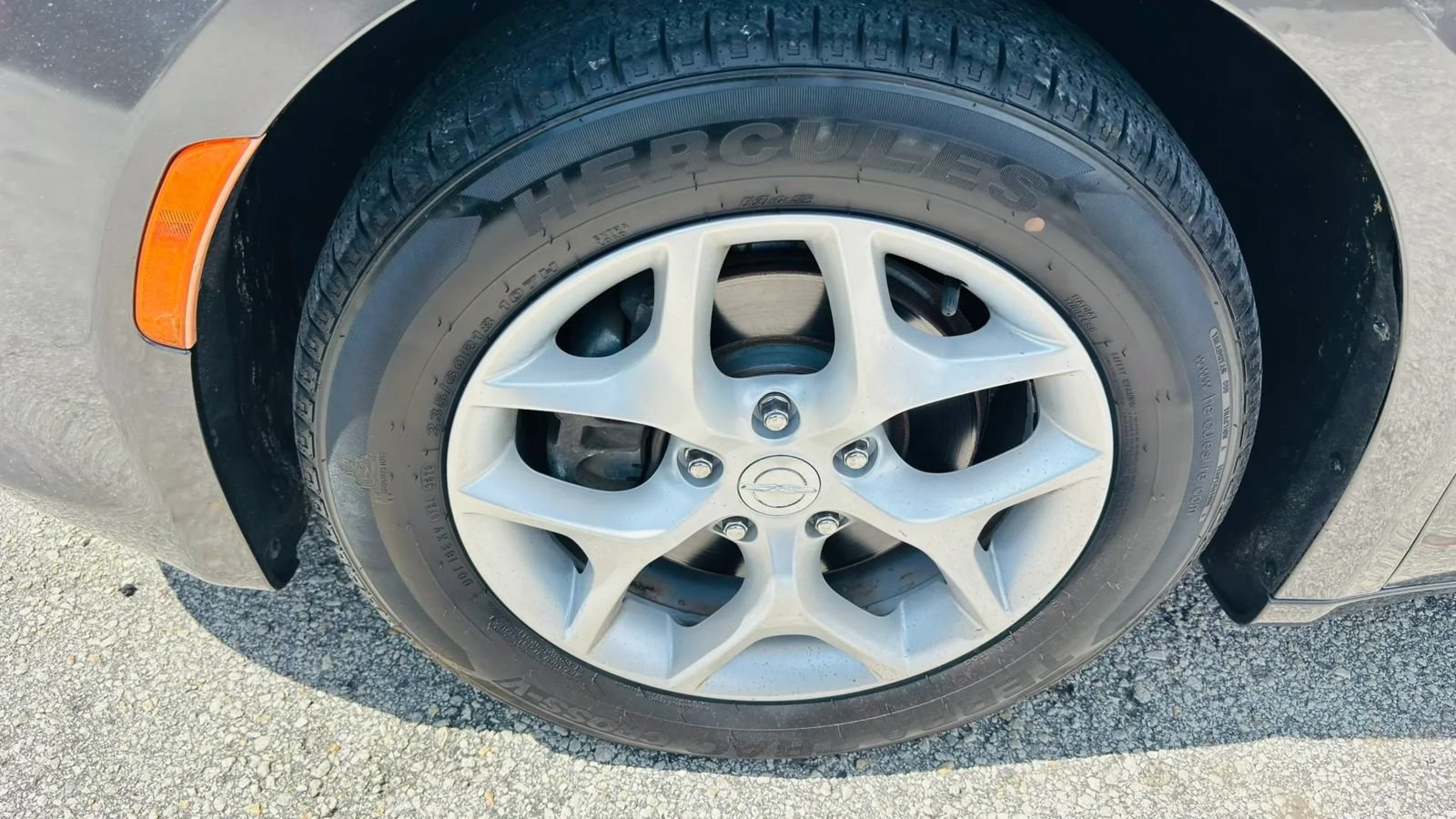 Used 2018 Chrysler Pacifica Touring-L Plus FWD image 21