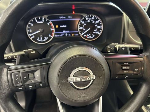 Used 2024 Nissan Rogue S AWD/4WD image 18