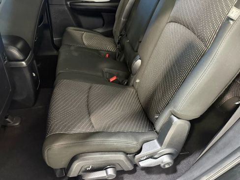 Used 2020 Dodge Journey SE w/ SE Popular Equipment Group image 22