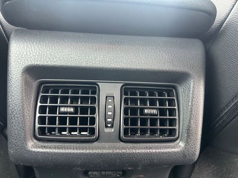 Used 2025 Toyota Camry SE image 24