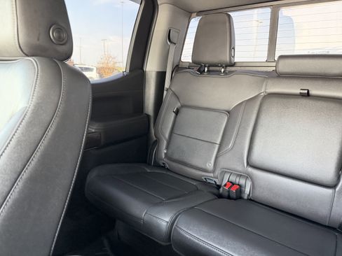Used 2021 Chevrolet Silverado 1500 LT Trail Boss w/ Convenience Package II AWD/4WD image 12