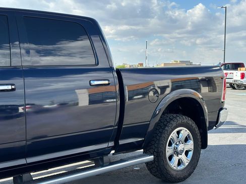 Used 2015 RAM 3500 Laramie w/ Convenience Group AWD/4WD image 7