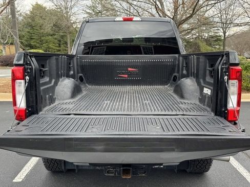 Used 2019 Ford F250 XLT image 9