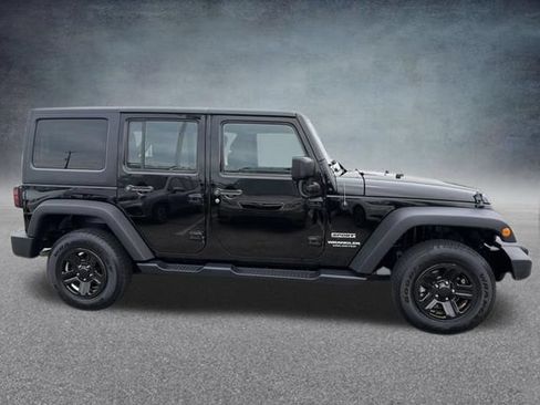 Used 2016 Jeep Wrangler Unlimited Sport w/ Connectivity Group AWD/4WD image 6