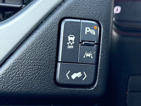 Used 2018 Chevrolet Tahoe LT RWD image 23