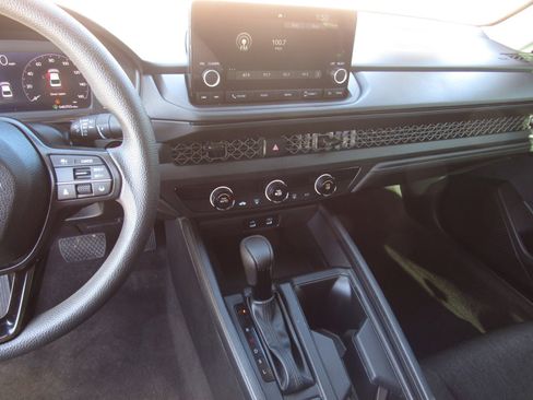 Certified 2023 Honda Accord LX image 16