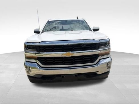 Used 2018 Chevrolet Silverado 1500 LT w/ Texas Edition RWD image 8