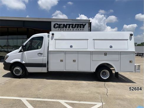 Used 2017 Mercedes-Benz Sprinter 3500 w/ Suspension Package II image 4
