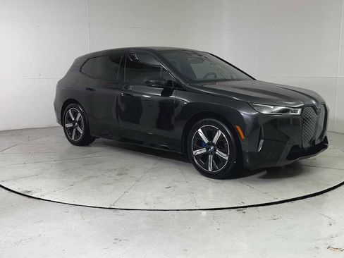 Certified 2023 BMW iX xDrive50 w/ Premium Package AWD/4WD image 7