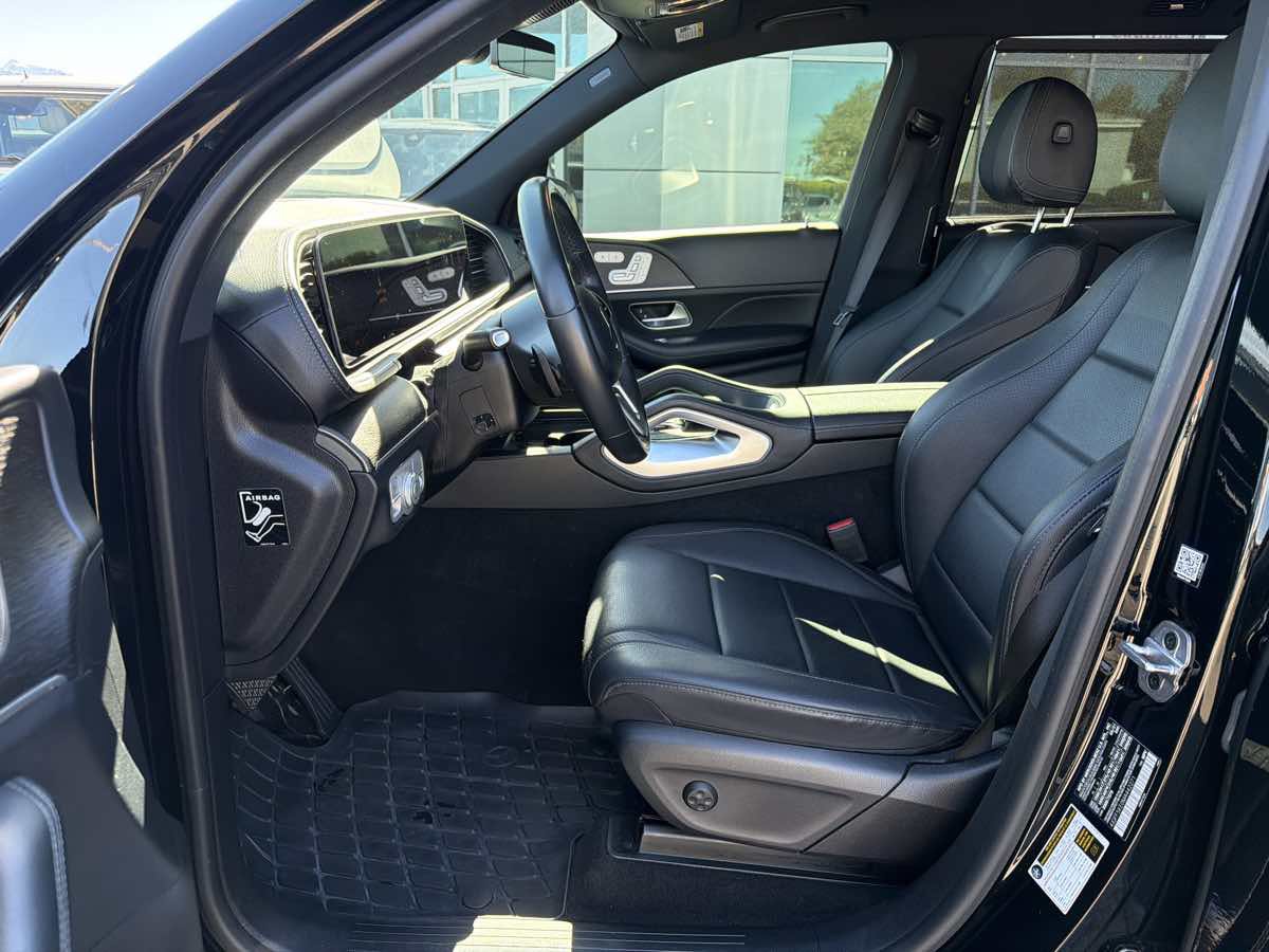 Used 2021 Mercedes-Benz GLS 450 4MATIC image 10