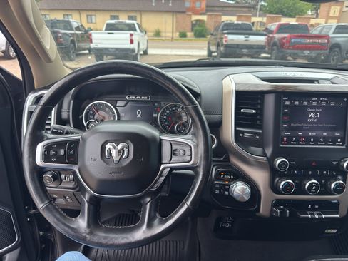 Used 2019 RAM 1500 Laramie image 9