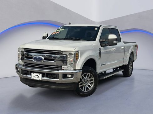 Used 2019 Ford F250 Lariat w/ Lariat Value Package AWD/4WD image 2