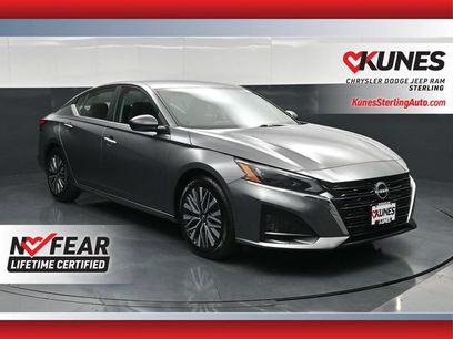 Used 2025 Nissan Altima 2.5 SV