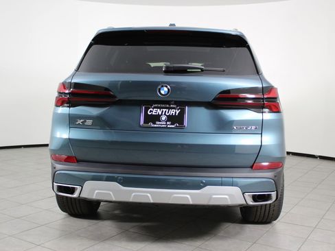 New 2026 BMW X5 xDrive40i w/ Climate Comfort Package image 10