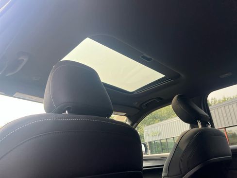 New 2025 Jeep Grand Cherokee Laredo w/ Luxury Tech Group I image 18