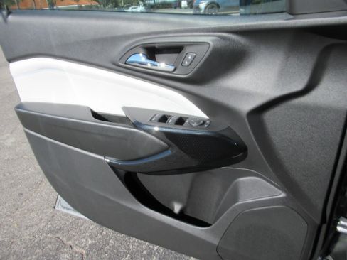 New 2026 Chevrolet Trax LT w/ Driver Confidence Package image 26