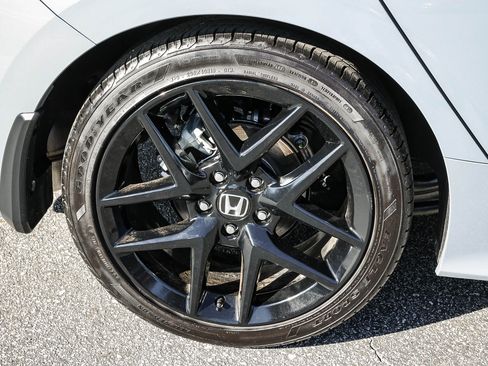 Used 2025 Honda Civic Sport image 16