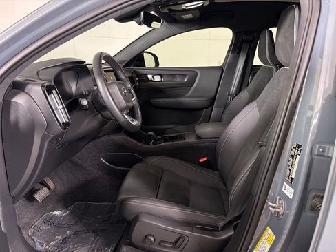 Used 2023 Volvo C40 P8 Recharge Ultimate w/ Protection Package Premier AWD/4WD image 19