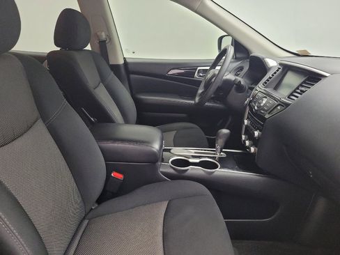 Used 2020 Nissan Pathfinder S image 21