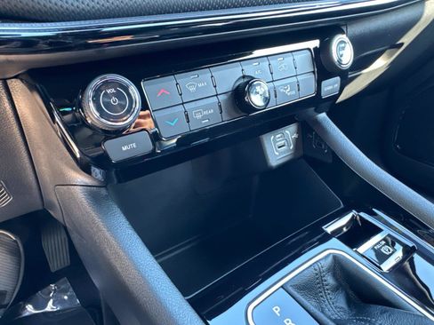 New 2026 Jeep Compass Latitude AWD/4WD image 23