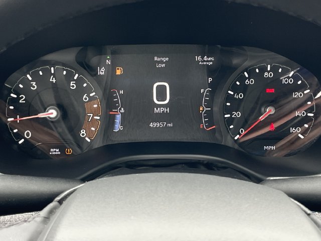 Used 2025 Jeep Compass Latitude w/ Sun & Sound Group AWD/4WD image 16