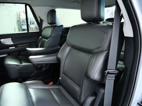 Certified 2025 Ford Expedition Active AWD/4WD image 14