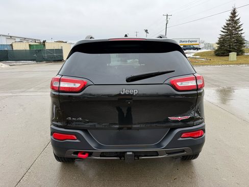 Used 2016 Jeep Cherokee Trailhawk w/ Comfort/Convenience Group image 6