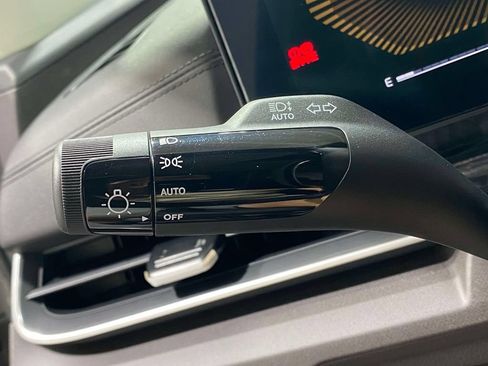 New 2026 Kia Carnival EX FWD image 22