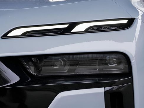 Used 2024 BMW i7 eDrive50 w/ M Sport Package image 12